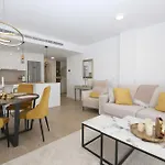 Estepona West Luxury Apartment Leona