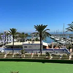 Estepona Marina, Modern Apartment, Sea Views, Balcony, Sleeps 6, Family Friendly