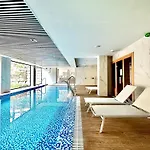 Oasis 325, Estepona