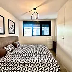 Oasis 325, Estepona