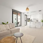 Stunning Modern Estepona Apt Walk To Beach - Rdr464