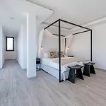Luxury Holiday Villa With Heated Pool Open Sea Views