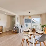 Modern Central Apt With Terrace