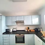 Gran Casa Luminosa Con Jardin Privado