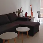 Apartamento En Primera Linea De Playa En Estepona