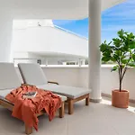 Stylish 3-Bed Apartment With Sea & Pool Views