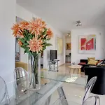 Sunny Golf Apartment