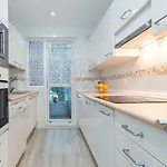 El Faro Beach Apartment By Dahlia Group