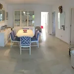 Sunny Garden Apartment