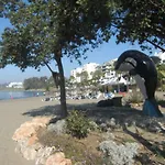 Vista Mar. Playa Cerca.