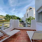 Alcazaba Lagoon