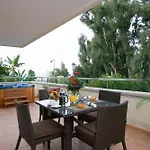Heaven Beach Apartments, Apt 402