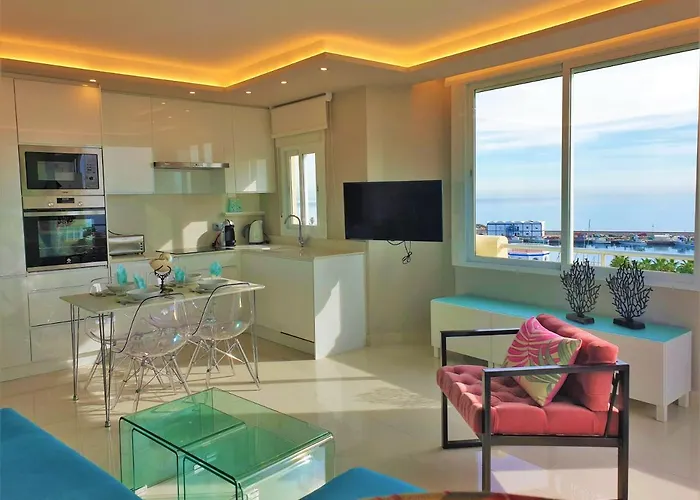 Fabulous Apartment In Front Of Sea & Marina With Incredible Views