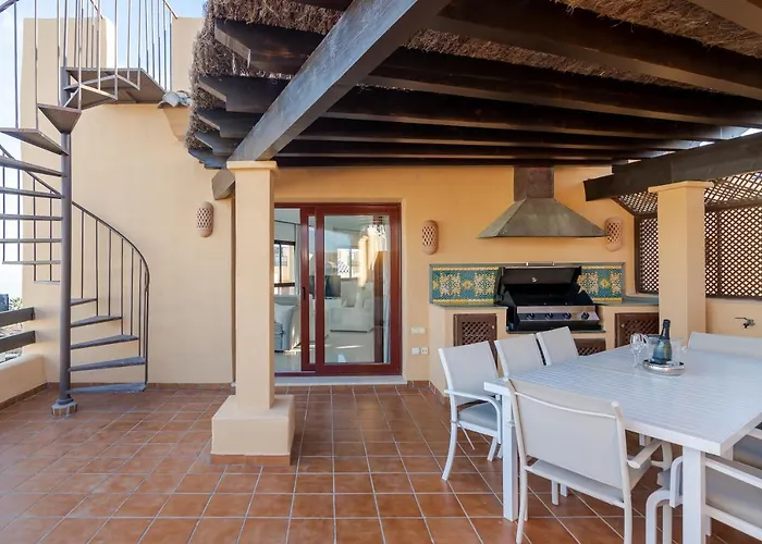 Bellavista Marbella - Stunning Beachside Luxury Penthouse Apartment