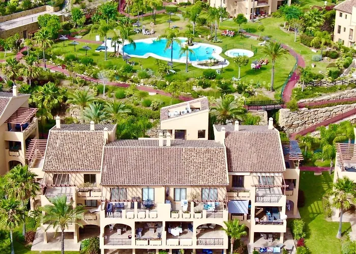 Quartiers Marbella Penthouse In Hacienda Cifuentes Benahavis