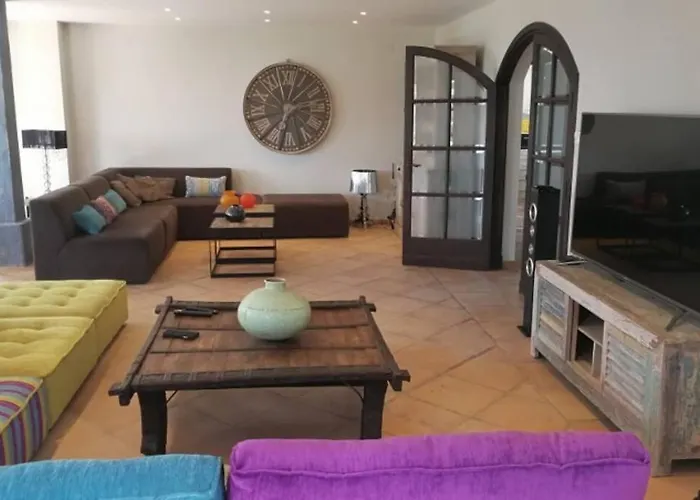 Amazing Villa To Rent At Estepona - Near Beaches