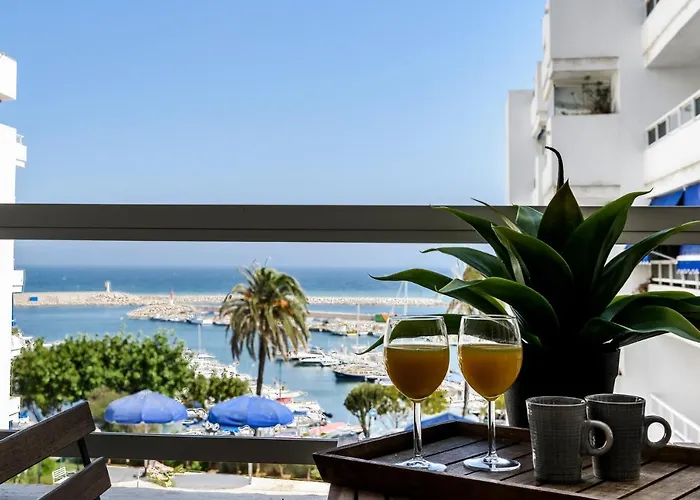 Estepona Marina With Sea Views, Pool And Parking