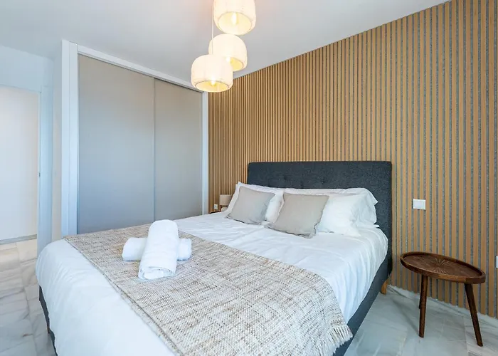La Riviera - Stunning Apartment By The Beach