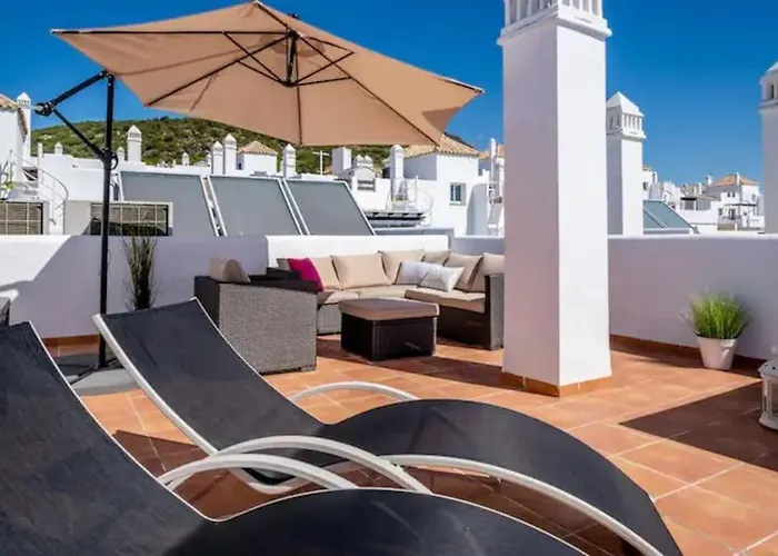 Stunning Penthouse On Golf Course With Sea Views