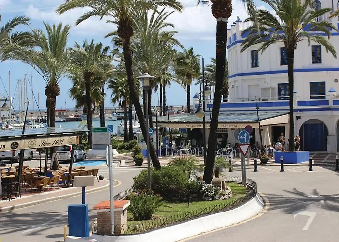 Stunning Apartment In Estepona With Wifi