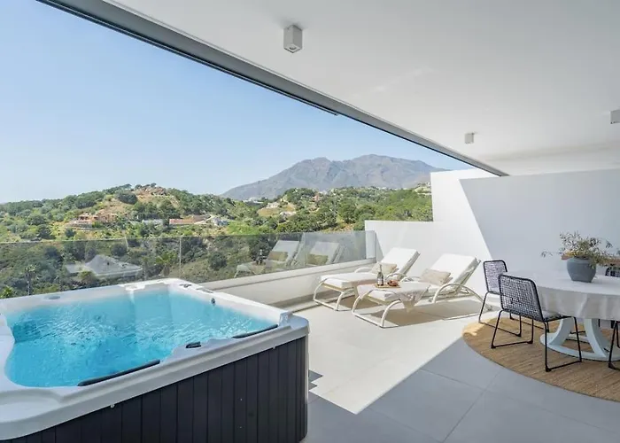 Seaviews Private Jacuzzi Rooftop&Luxurious Living
