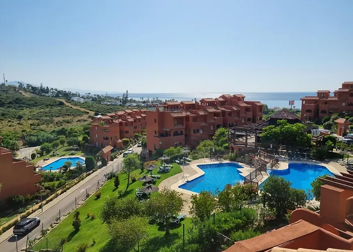 Sea View Penthouse Apartment With Hot Tub - Casa Bella Vista, Buenas Noches , Estepona