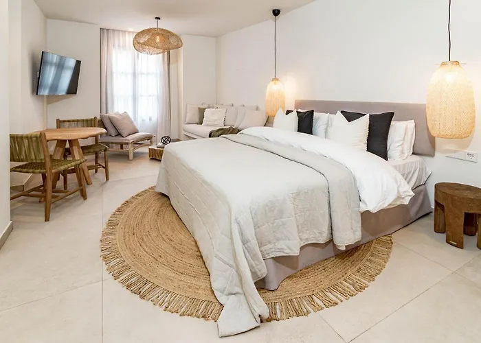 Seaclub Suites Estepona By Roomservices