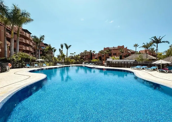 Sea Views Indoor Pool Sauna Gym Wifi