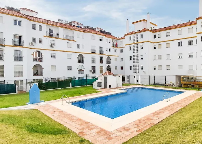 Awesome Apartment In Estepona With House Sea View
