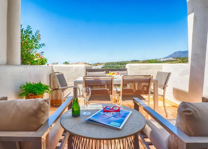 Sunset Golf Penthouse - Happy Rentals