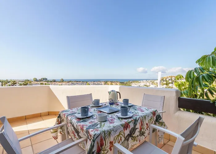 Sunset Seaview Corner With Pool - Happy Rentals