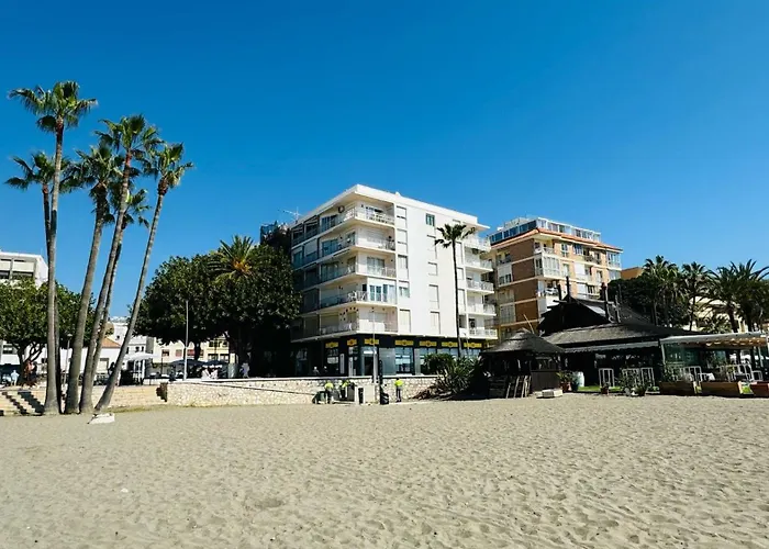 Room City Estepona Castillo