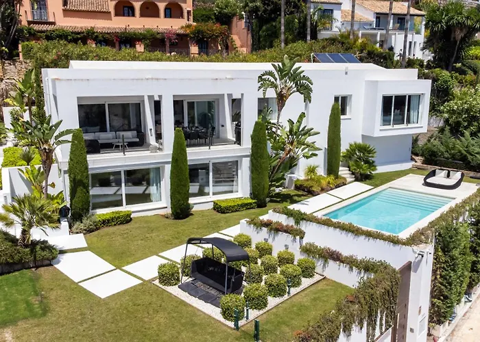 Vivi Homes -Villa Carat Pool, Cinema, Golf & Terrace