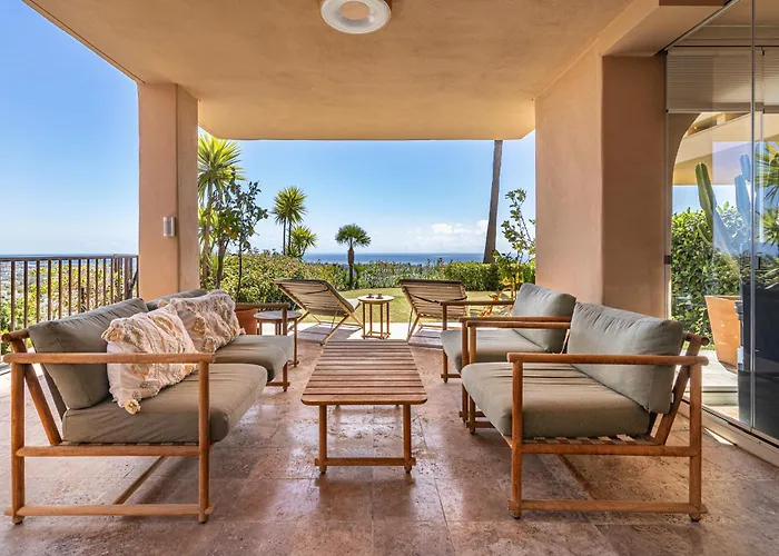 Family Apartment With Sea Views In Hacienda De Cifuentes