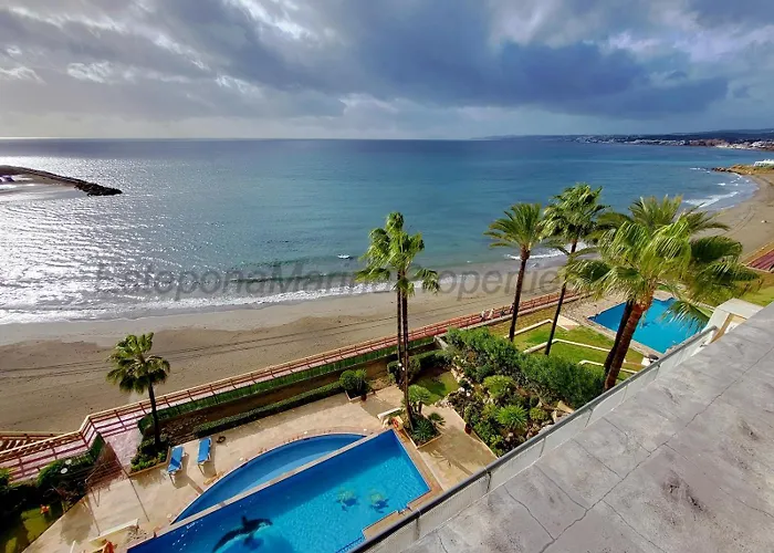 Emp 15, Large Beachside Apartment, El Coral, Estepona