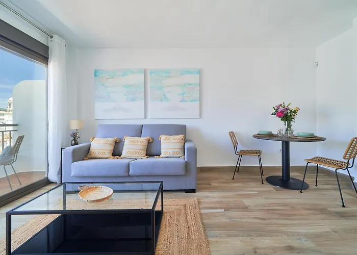 Luminoso Apartamento En Primera Linea De Playa En Estepona