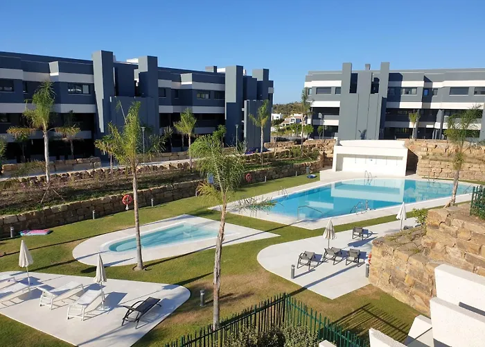 Logement Moderne Avec Jacuzzi, Piscine Chauffee Et Salle De Sport