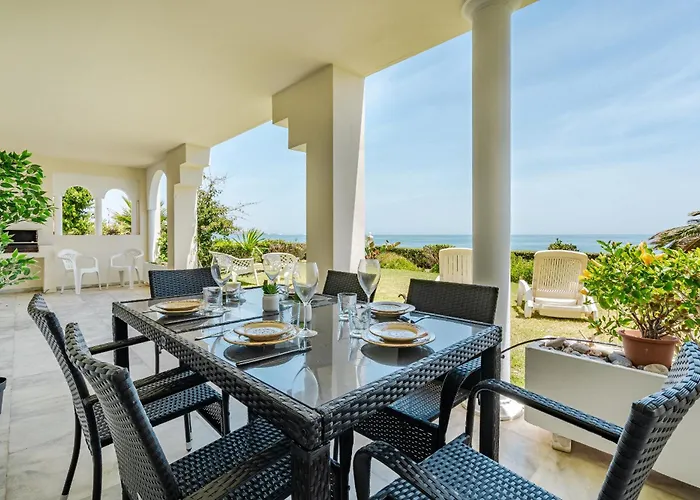41 Front Row Beach Panoramic Sea View In Estepona