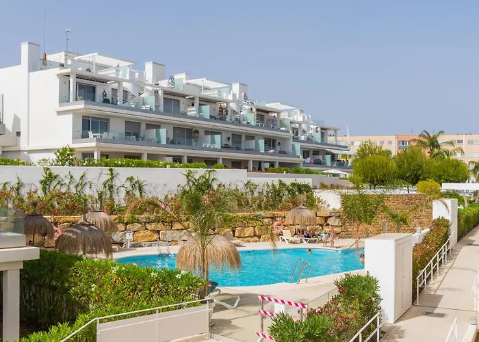 Modern 3 Bed Apt In Cancelada
