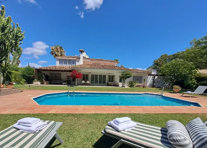 Noctua Villa Estepona Pool And Beach 013