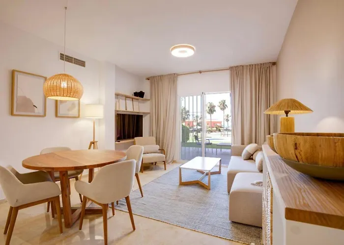 No10 - Beachfront Estepona Close To Port, 2 Bedroom, 2 Bathroom, Sleeps 5