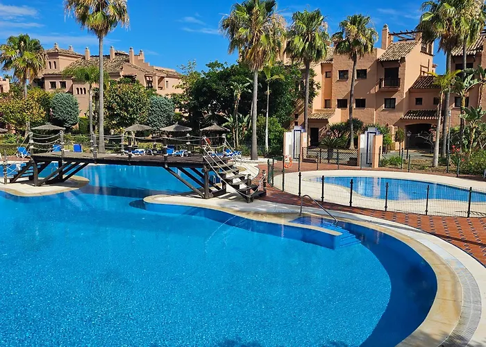 Modern 2Br Apt Second Line Marbella Beach, Pools And Paddle