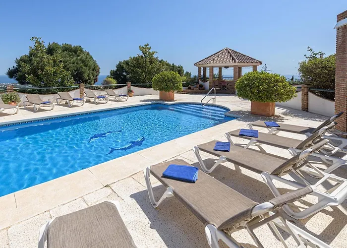 Villa Lina - Villa With Private Pool In Estepona