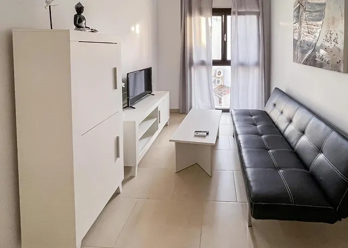Amazing Apartment In Estepona With Kitchen