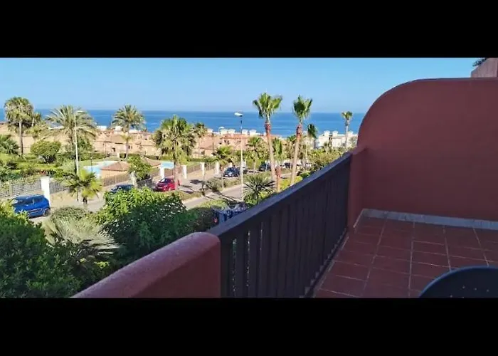 Apartamento Duplex Con Piscinas Y Maravillosas Vistas Al Mar
