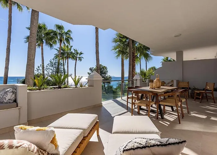Gerenoveerd Apartment Diez: Groot Balkon & Zeezicht