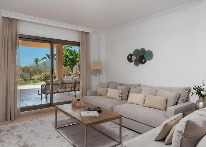 Serene 3-Bedroom With Sea And Sunset Views