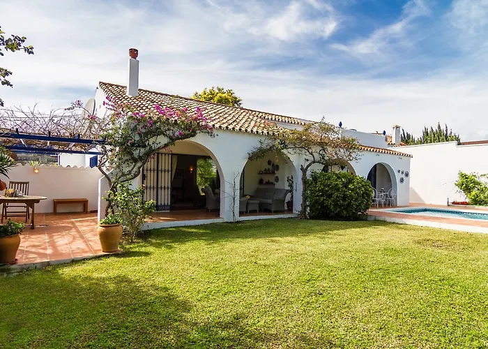 Villa Mika Estepona Private Pool - Barbecue - Wifi