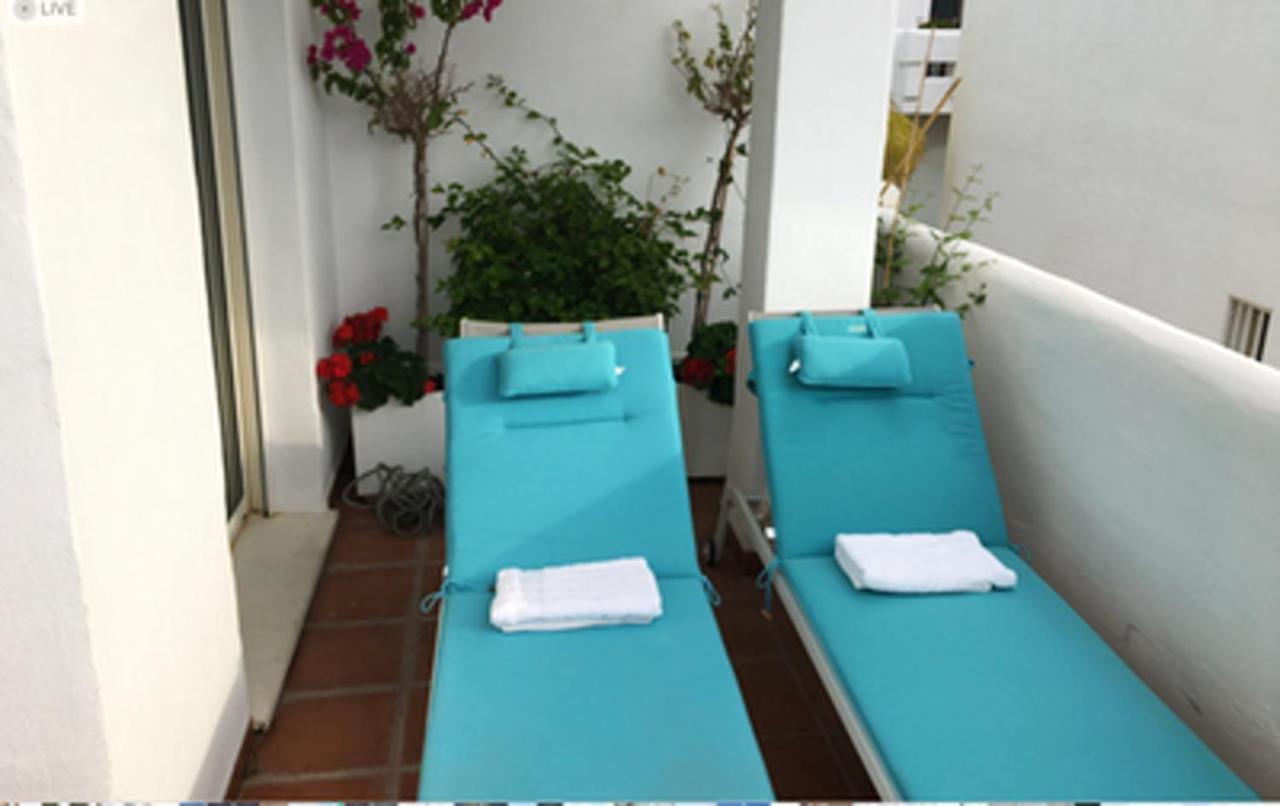 Elegant Estepona, Sea View Apartment Estepona