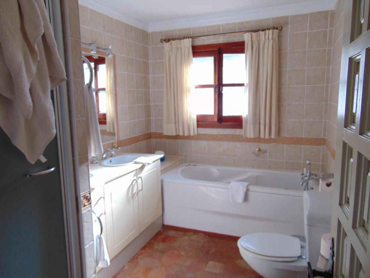 Casa Michael - El Paraiso, Marbella Villa *